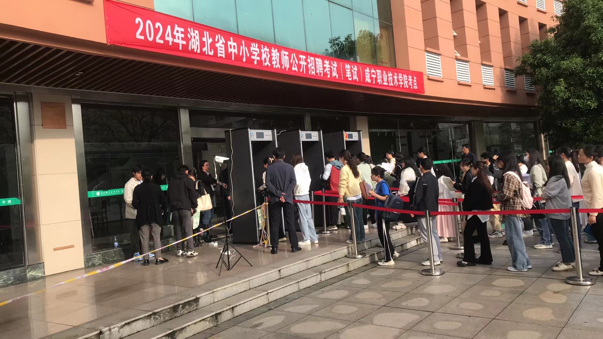 高考安檢門為公平考試提供強有力的保障