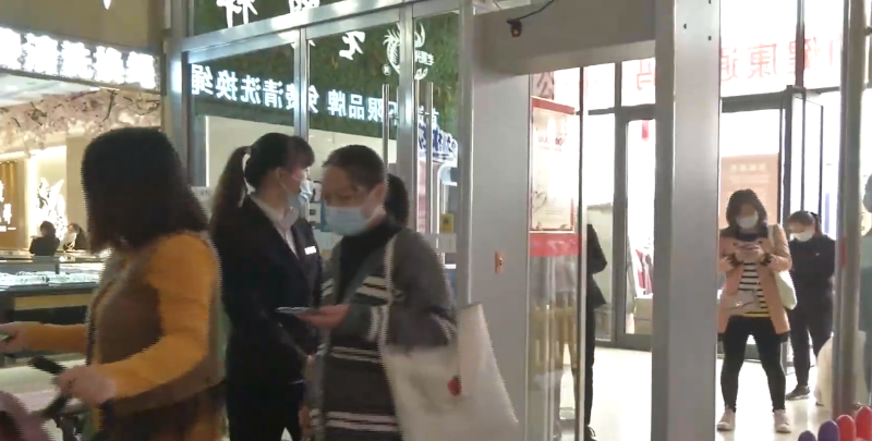 紅外線自動(dòng)測(cè)溫門(mén)