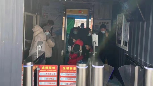 疫情防控智能通行管理神器——人臉識(shí)別測溫閘機(jī)