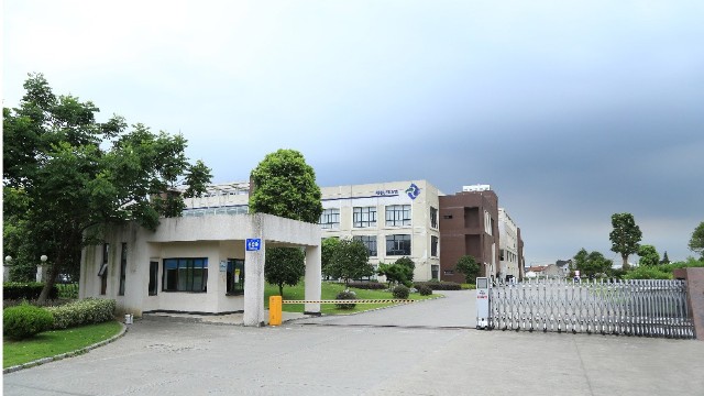 引入安保檢測門，江蘇日久光電成功遏制廠房員工偷盜問題