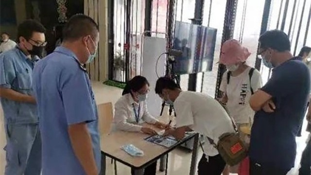 全自動(dòng)熱成像人體體溫監(jiān)測(cè)儀布局萬達(dá)商圈，全面提升商場(chǎng)疫情防控能力